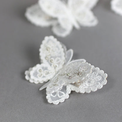 キラキラ★蝶々のクリップ：ミシン刺繍の立体的な蝶々のクリップ　シュシュに組み合わせ