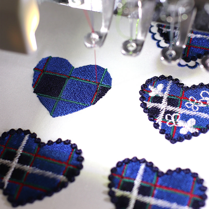 単品も【2way 刺繍ワッペン】神戸タータン ハート　シール アイロンでも　アジサイ