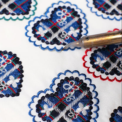単品も【2way 刺繍ワッペン】神戸タータン ハート　シール アイロンでも　アジサイ